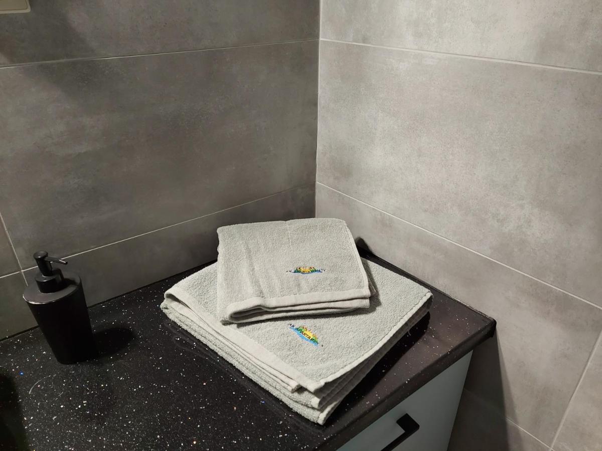 Apartamenty Z Tarasami "Mietowy Spokoj 15" "Romantyczna Szarosc 16" "Niebieska Elegancja 17" Maksymalnie Dla 6 Osob Pobierowo Ngoại thất bức ảnh