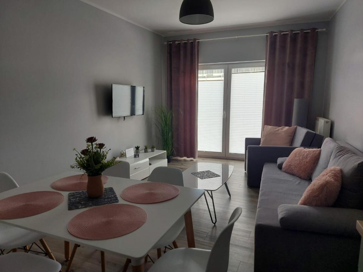 Apartamenty Z Tarasami "Mietowy Spokoj 15" "Romantyczna Szarosc 16" "Niebieska Elegancja 17" Maksymalnie Dla 6 Osob Pobierowo Ngoại thất bức ảnh